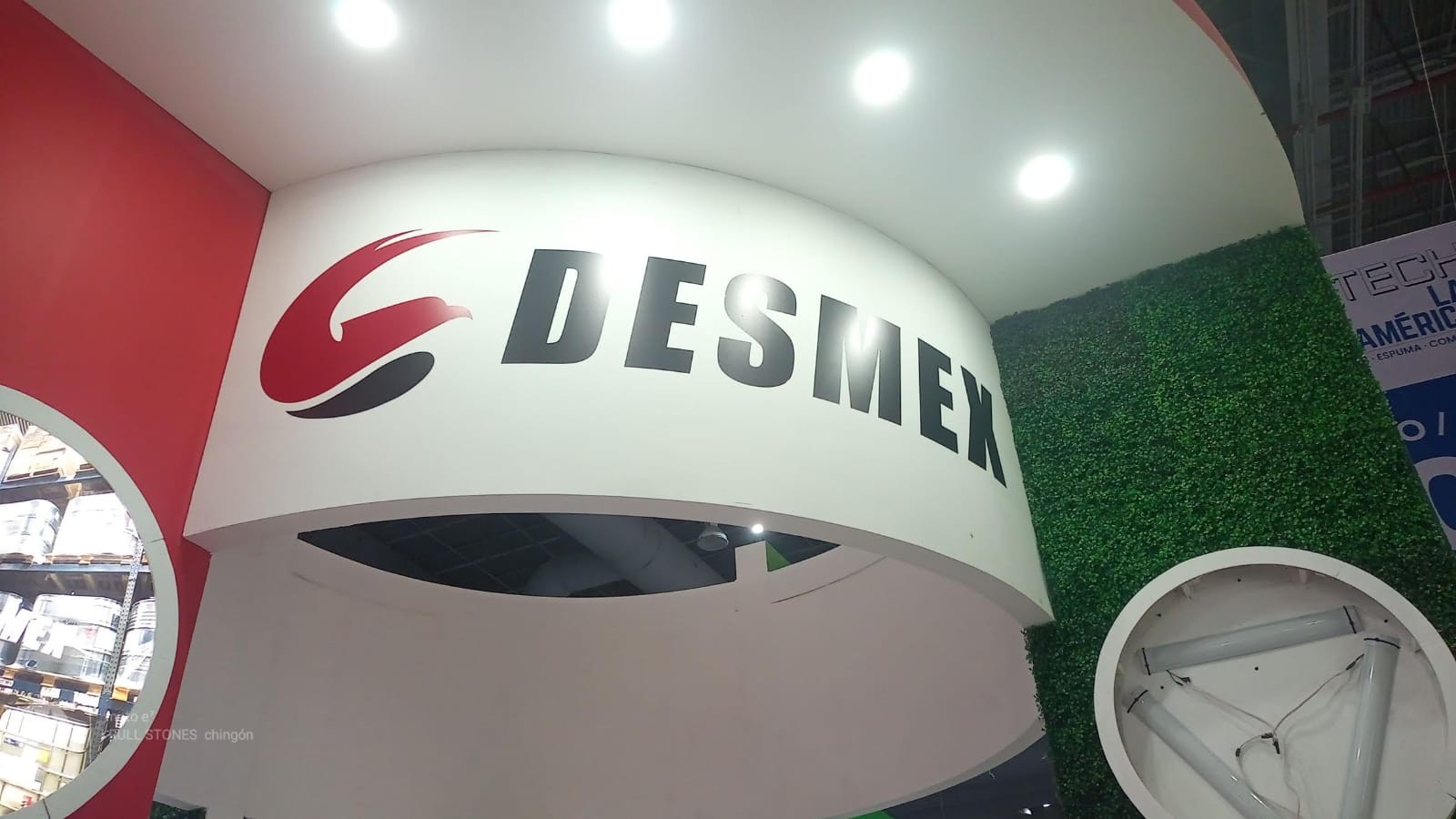 Somos Rotulación CDMX. Brindamos servicio de rotulación de autos, logotipos en vinil y señalética. Damos atención inmediata.